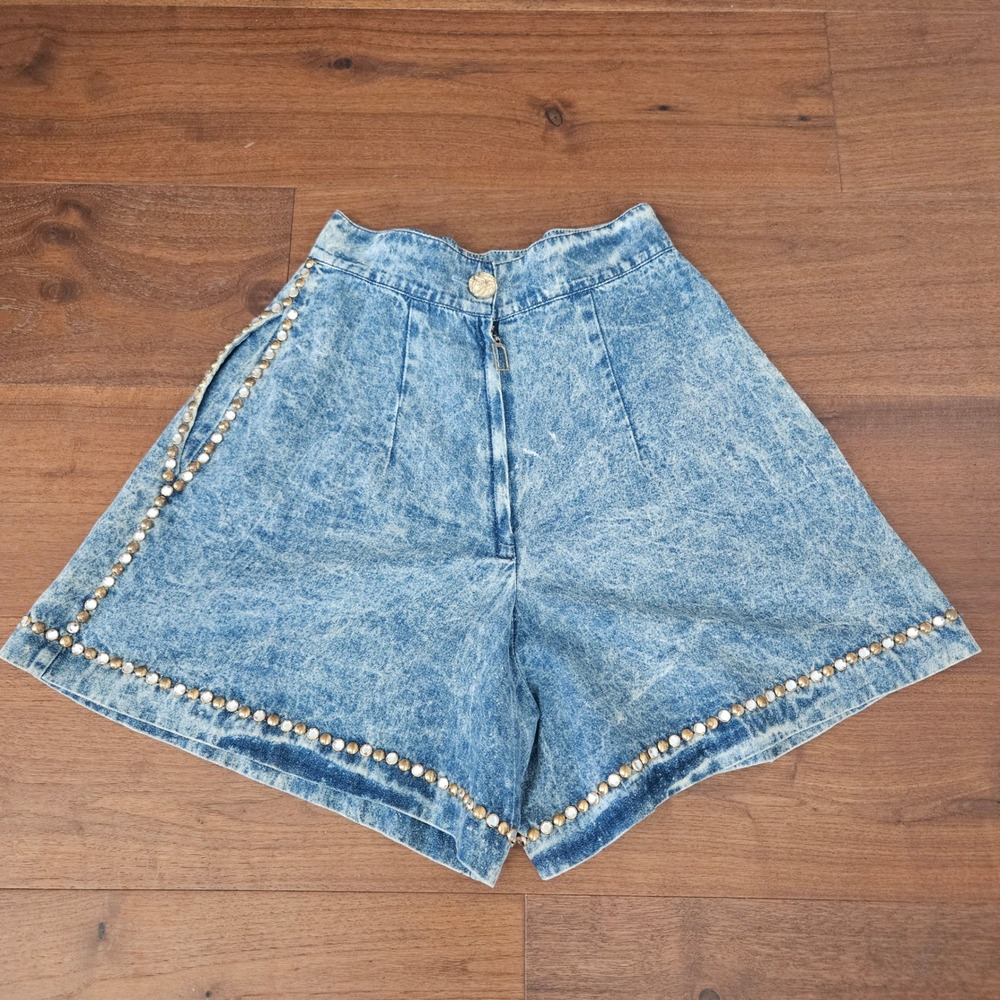 Vintage 80s Lobel Acid Wash Pleated Denim Shorts Studded High Waisted Flared